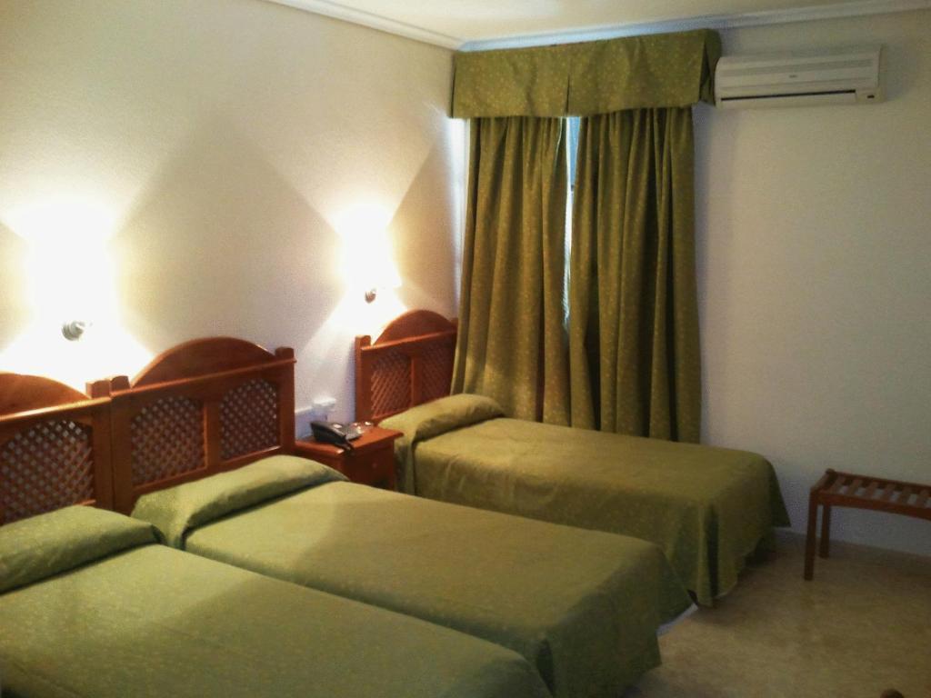 Hotel Castillo De Montemayor 部屋 写真